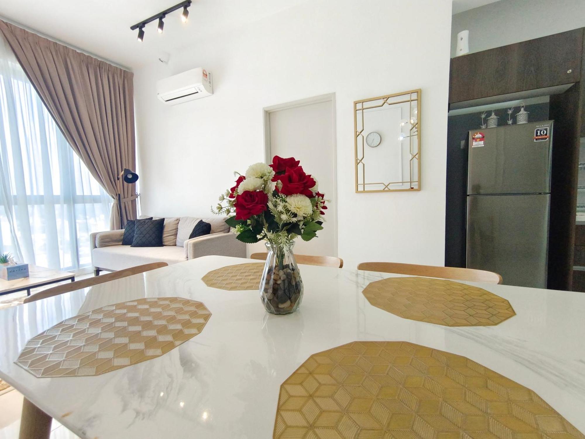 One Bedroom Troika Kota Bharu By Aghome, Modern Design 外观 照片