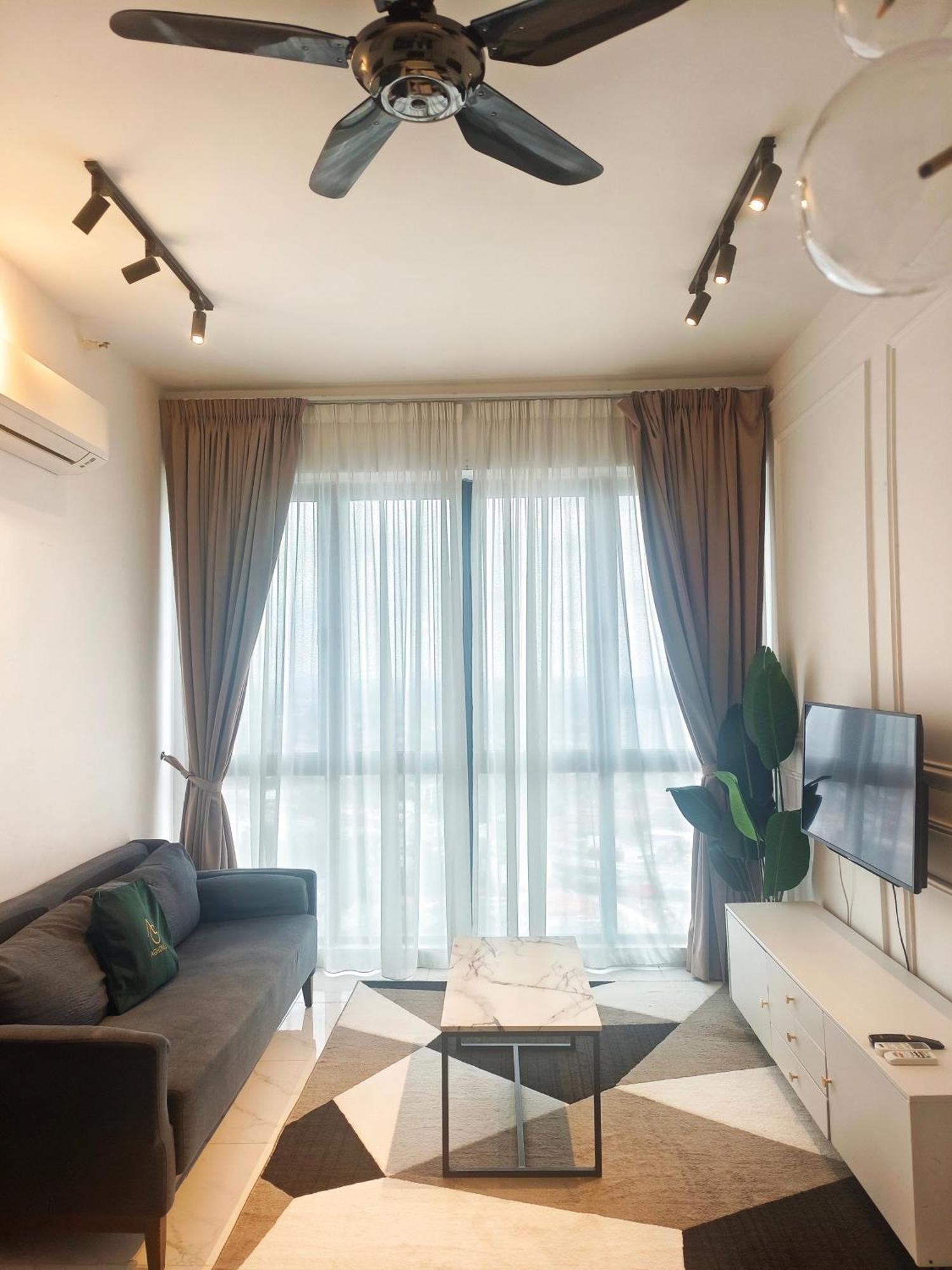 One Bedroom Troika Kota Bharu By Aghome, Modern Design 外观 照片