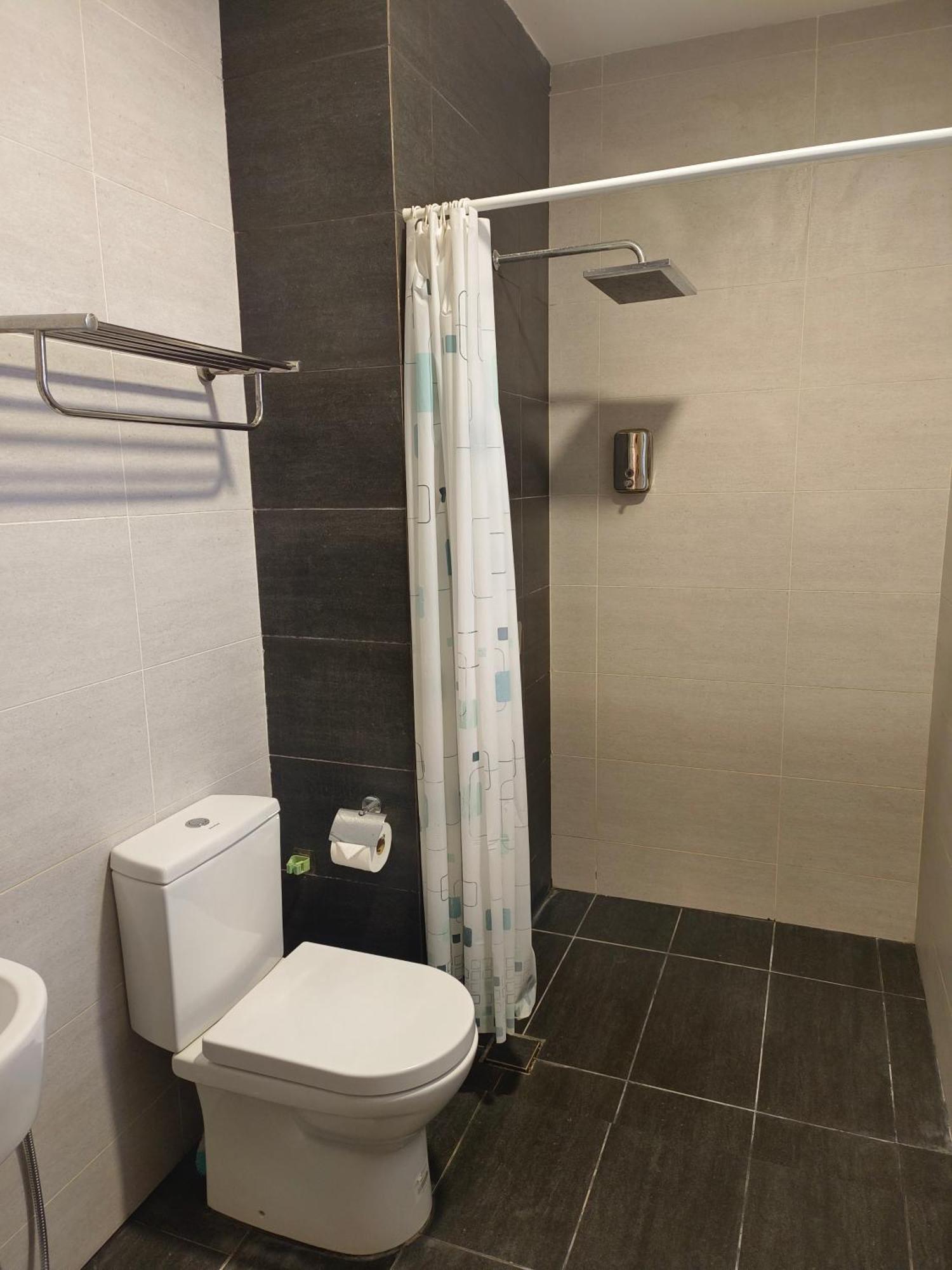 One Bedroom Troika Kota Bharu By Aghome, Modern Design 外观 照片